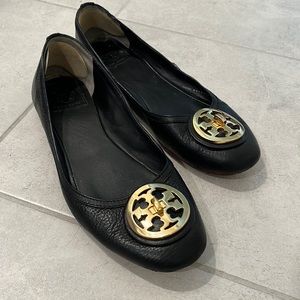 Tory Burch black leather flats